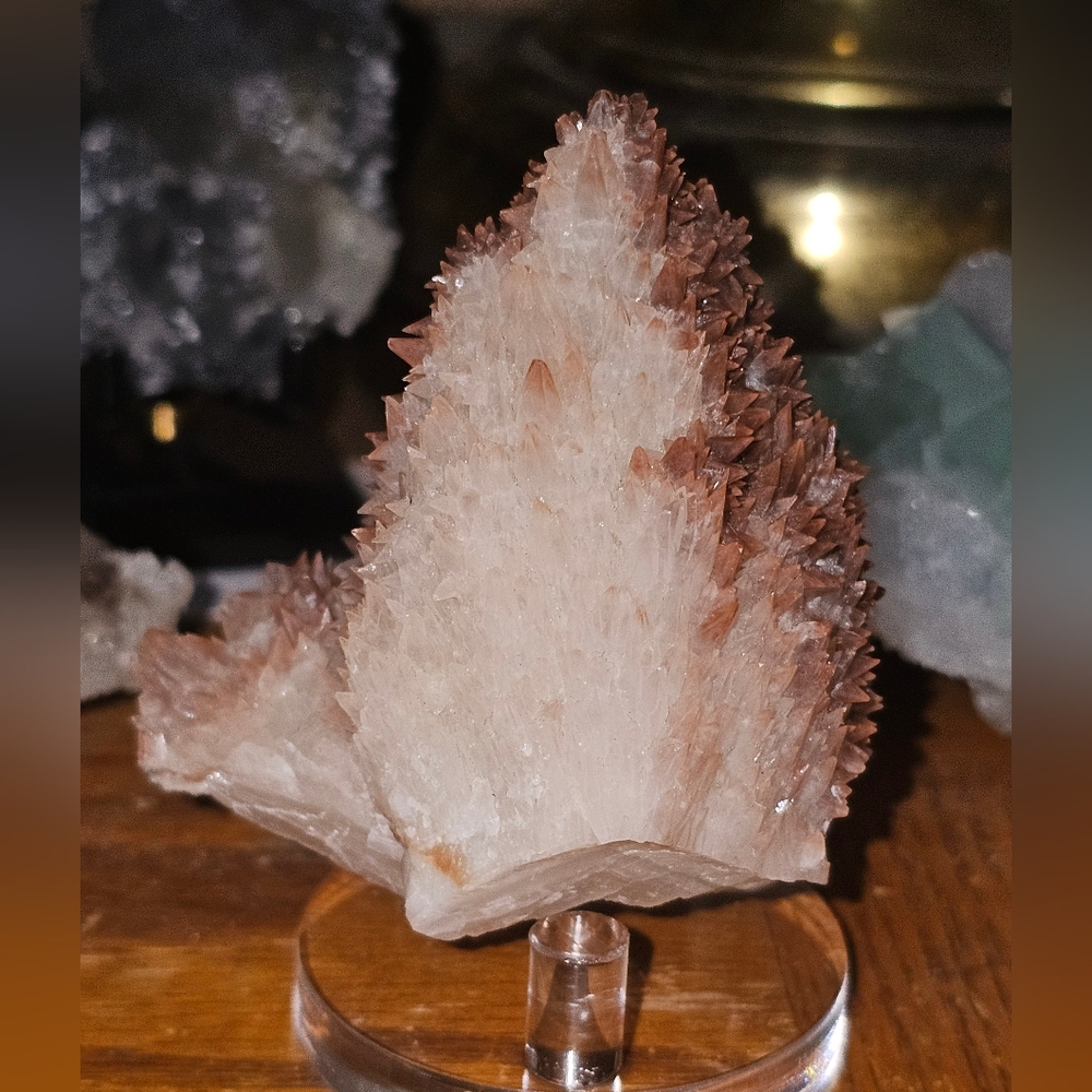 Hematite dogtooth calcite - Picture 2 of 7